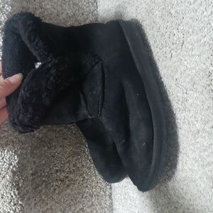 The children's place black fur boots kids size 13